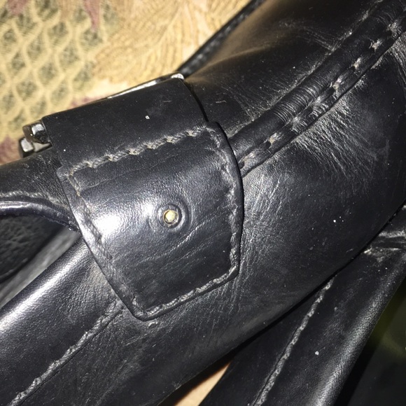 Authentic used LV men leather shoes - Picture 4 of 12